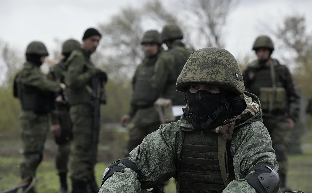 По сведениям бывших чиновников, военных экспертов и разведок, Россия отстаёт в технологиях и тактике; без значительного наращивания экономических, людских и промышленных ресурсов ситуация может привести к поражению.