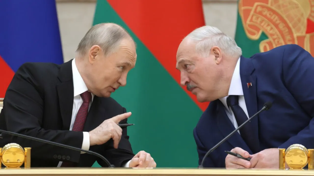26 июня российский и белорусский лидеры встретились без пресс‑заявлений: обсуждались региональная безопасность, торгово‑экономическое сотрудничество и проекты Союзного государства на фоне обострения ситуации у белорусско‑украинской границы.