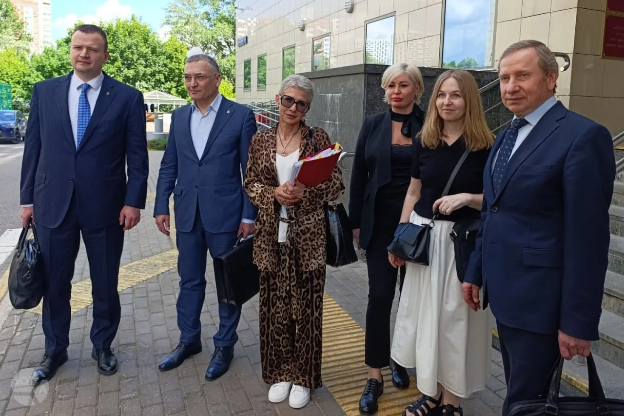 Апелляция оставила в силе решение о лишении адвокатского статуса Алексея Басистова, Дмитрия Проводина и Юлия Тая; их представители называют процесс нарушением принципов адвокатского самоуправления.