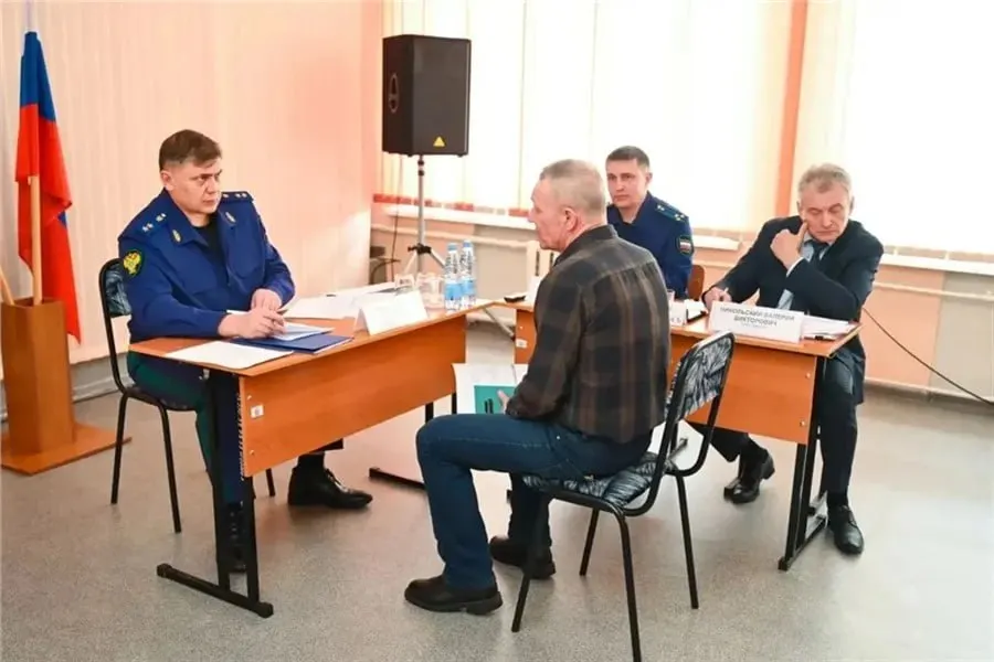 Жители Тольятти, Енисейска и Пермского края отстояли бульвар, добились ремонта дороги и защитили дома от шума кондиционеров — примеры местных побед над бюрократией.