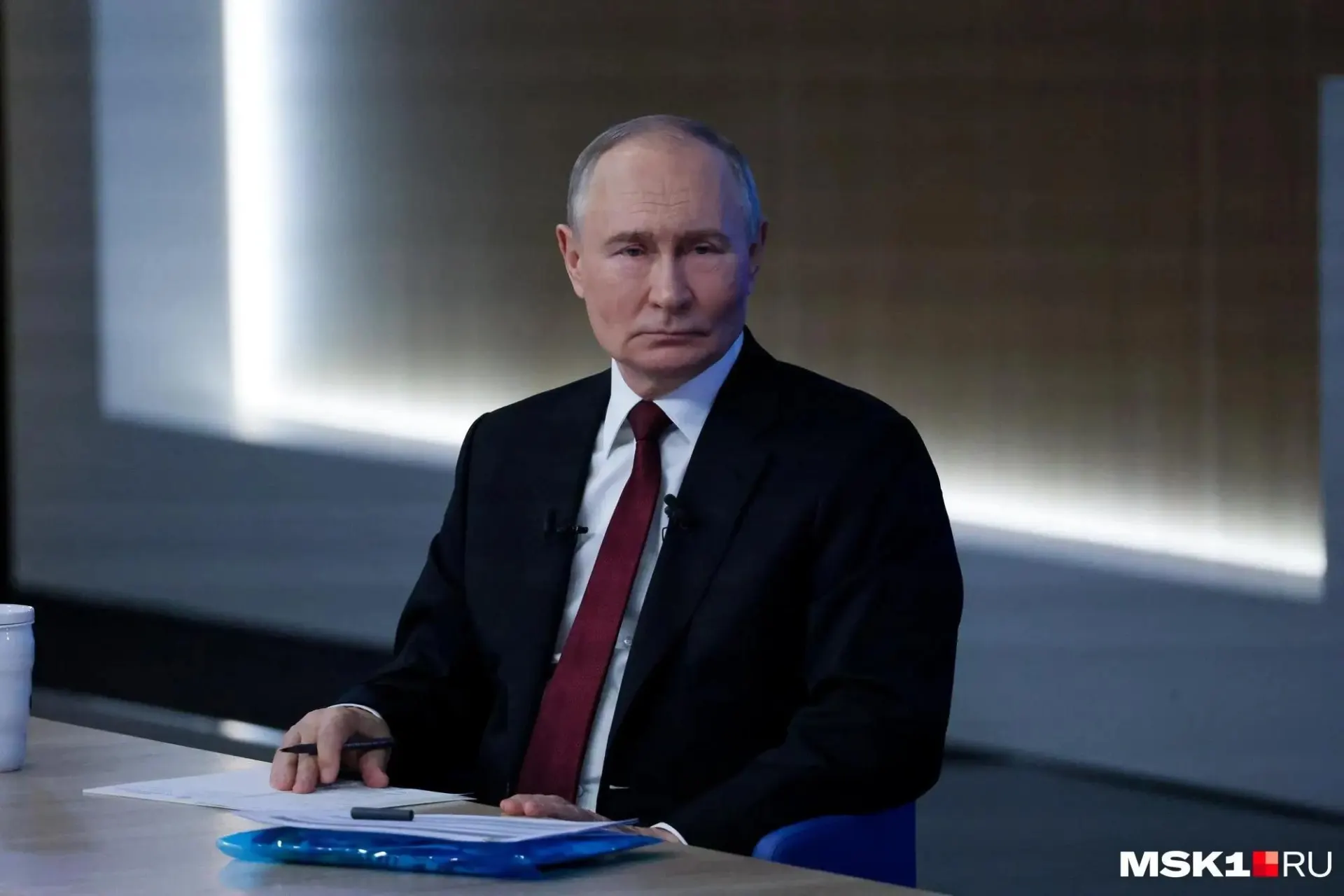 Путин предупреждает зарубежных политиков об осторожности в действиях и рисках эскалации конфликта.