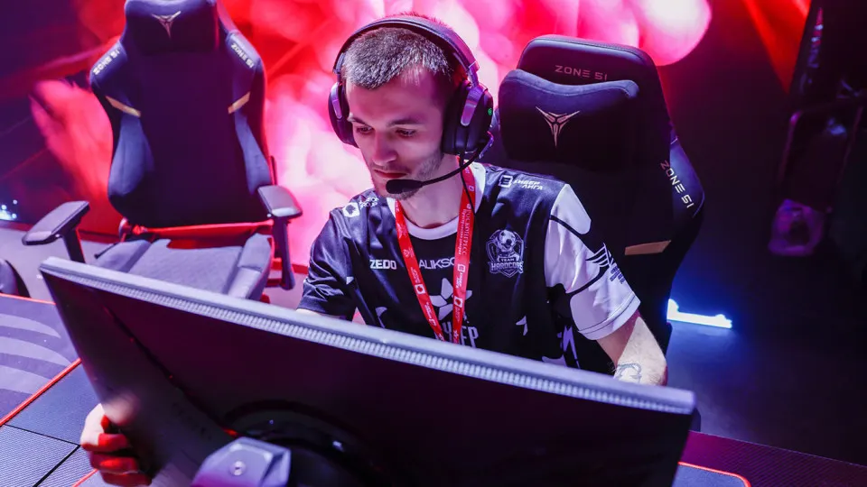 Предлагается ввести механизм, похожий на прокатные удостоверения для фильмов, чтобы контролировать содержание игр, защищать «традиционные ценности» и поддерживать отечественных разработчиков. Законопроект и инициативы о штрафах уже обсуждаются на федеральном уровне на фоне роста рынка и ухода ряда зарубежных издателей.