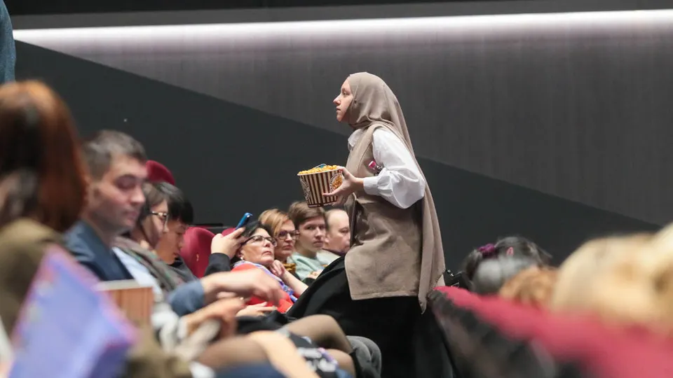 Ассоциация владельцев кинотеатров предложила с 30 апреля по 11 мая 2026 года отказаться от демонстрации иностранных фильмов без прокатного удостоверения и правообладателя в России, чтобы поддержать отечественные релизы.