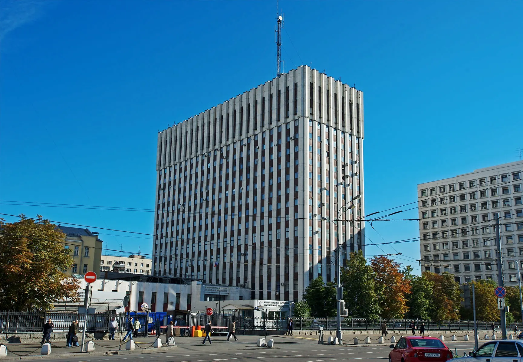 Минюст России расширил список «иностранных агентов», включив в него режиссёра Юрия Мамина, ряд общественных и медийных проектов, а также две компании, связанные с бывшим мэром Плёса Алексеем Шевцовым.