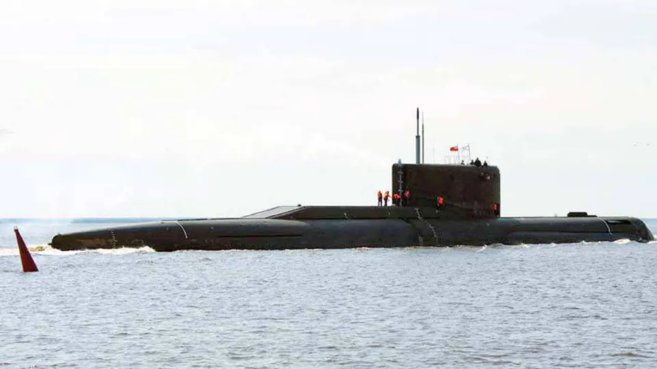 Разведслужбы Североатлантического альянса фиксируют признаки возможной российской программы «Скифы», предполагающей размещение ракетных установок на дне моря, в том числе в Арктике. Проект обещает повышенную стойкость и дешевизну, но несёт серьёзные технические риски.