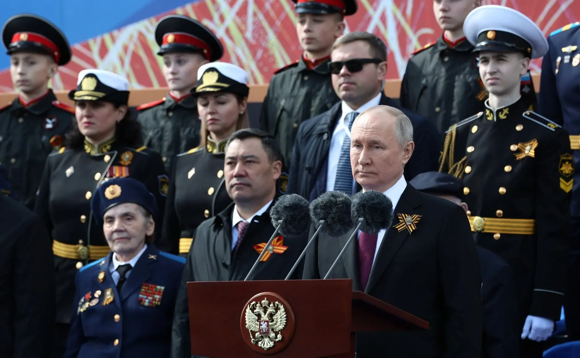 Президент выступил на Параде Победы и обратился к нации. Публикуем ключевую цитату из его речи.