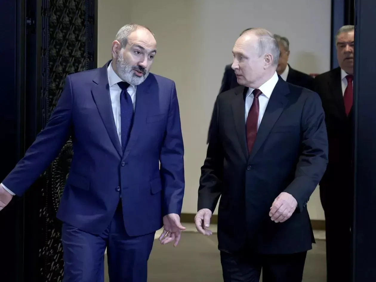 Премьер-министр Никол Пашинян заявил, что Ереван не вступит в санкционный режим Евросоюза, но также не станет помогать обходить ограничения; европейские эксперты в письменной форме подтвердили отсутствие таких действий.
