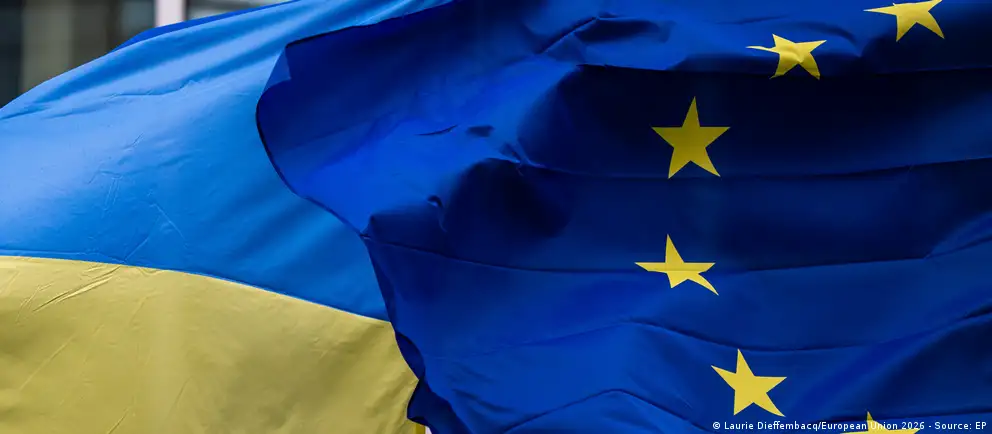 Совет ЕС одобрил подписание расширенного соглашения о Специальном трибунале по преступлению агрессии против Украины. Юрисдикция суда охватит первых лиц РФ и страны, поддерживающие Москву; Нидерланды готовы предоставить место для суда, а Евросоюз перечислил первые 10 млн евро на его работу.