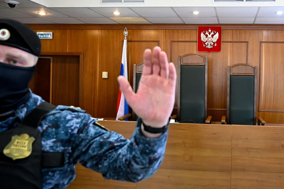 Судебный департамент убрал из открытого доступа данные с 2005 года. Это лишает исследователей и общества инструмента для анализа репрессий, работы судов и последствий войны; восстановить такую статистику будет крайне сложно.