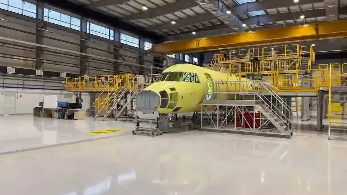 Уральский завод гражданской авиации приостанавливает разработку ТВРС-44 «Ладога». Научно‑технический задел передан Министерству обороны, а производство перенастроят на сборку рамповых грузовиков для нужд СВО.