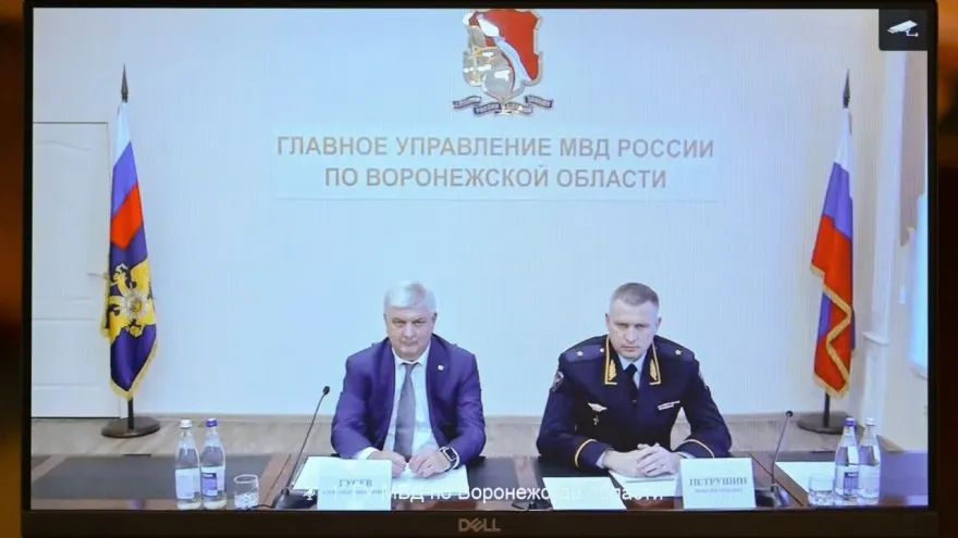 Министр внутренних дел представил нового руководителя воронежской полиции: Петрушин, ранее возглавлявший УМВД Ульяновской области, получил назначение указом президента.