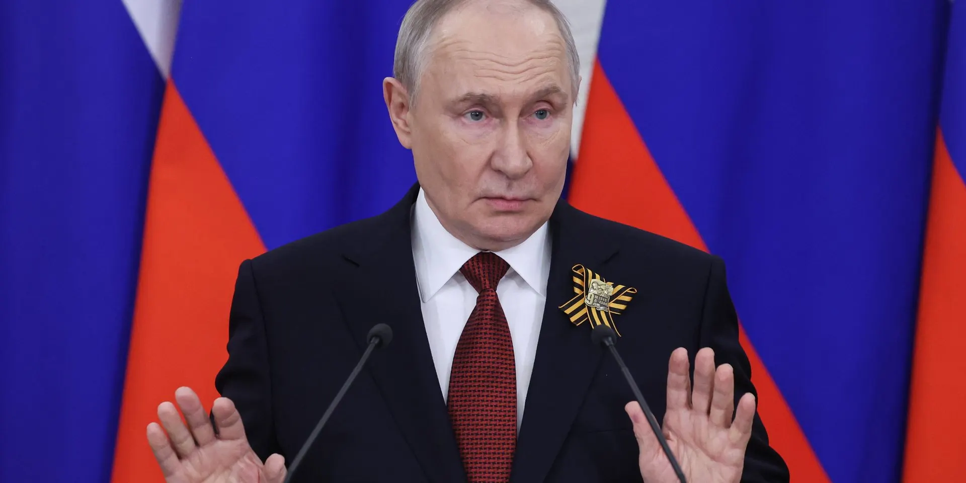 Минфин и Центробанк предупредили, что бюджет больше не выдержит текущего уровня трат на войну; в ответ президент поручил найти источники экономии в гражданских расходах.