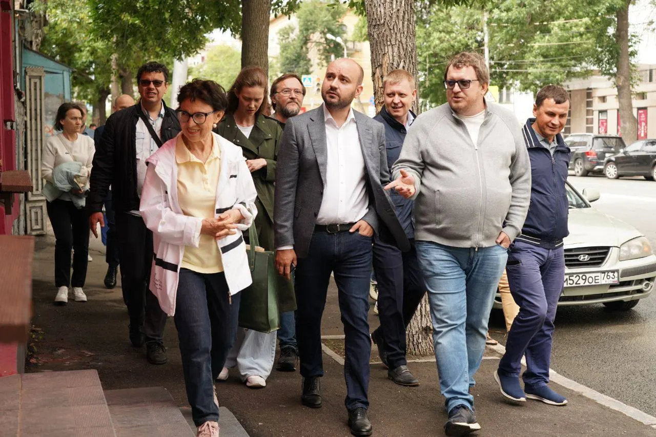 Губернатор Самарской области 9 июня обновил состав градостроительного совета и не включил в него Нину Казачкову — главу самарского отделения общества охраны памятников, которая через суд добилась признания советского элеватора памятником.