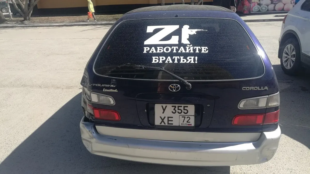 В новый единый государственный учебник по литературе добавили современные крылатые выражения — в том числе «Работайте, братья» и слова бортпроводника Дмитрия Ивлицкого. Решение объясняют желанием отразить ценности и опыт современных поколений.