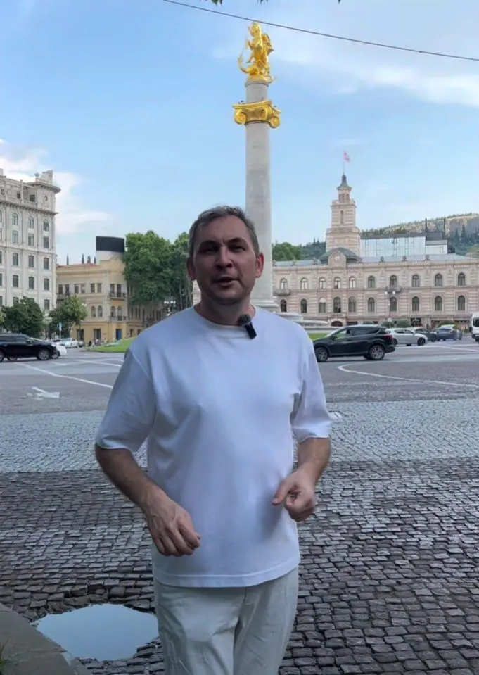 Россфинмониторинг внёс в реестр «экстремистов и террористов» автора популярного русскоязычного блога о Грузии. У блогера более 115 тыс. подписчиков; он освещал тбилисские протесты 2025 года. Сам Левшиц пока не прокомментировал ситуацию.