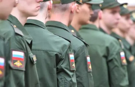 Правительство поддержало законопроект о направлении призывников для службы в пожарно‑спасательных подразделениях МЧС — мера призвана сократить дефицит личного состава.