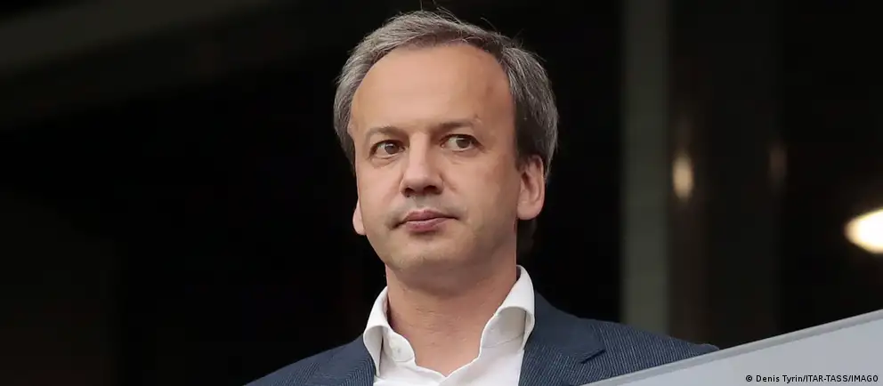 Аркадий Дворкович заявил об уходе с поста президента Международной шахматной федерации до разрешения в суде его включения в 21‑й санкционный пакет ЕС.