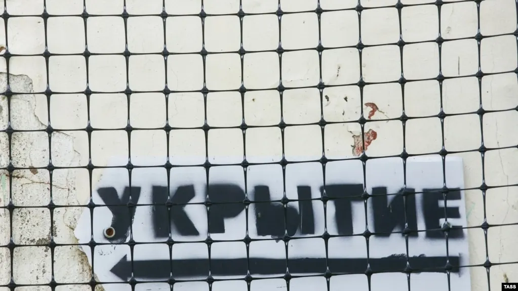 По данным оперативных служб, в Калужской и Белгородской областях — пожары и повреждения инфраструктуры после ударов беспилотников и ракет; по всей стране отмечаются многочисленные перехваты БПЛА.