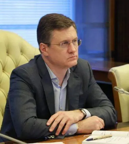 Зампред правительства Александр Новак провёл совещание по рынку топлива и поручил ежедневно мониторить запасы и координировать действия, чтобы не допустить локальных перебоев в поставках.
