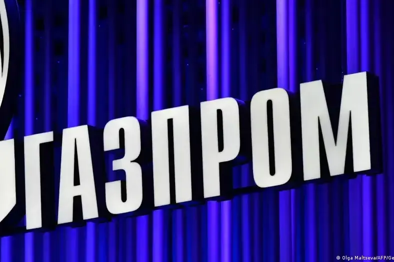 Компания заключила с Минобороны контракт о формировании мобильных огневых групп из сотрудников в мобилизационном резерве для охраны критически важных объектов газоснабжения: предусмотрены отбор, двухмесячное обучение, выплаты и сохранение рабочего места.