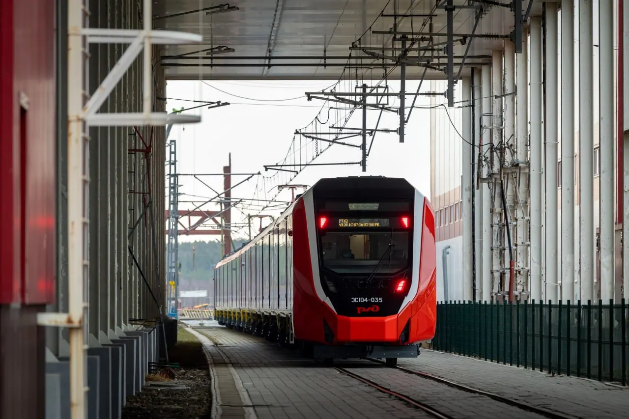 Электропоезд ЭС104 «Финист» в пяти вагонах будет курсировать по маршрутам Самара — Тольятти, Самара — Жигулёвск и Новокуйбышевская — Тольятти.
