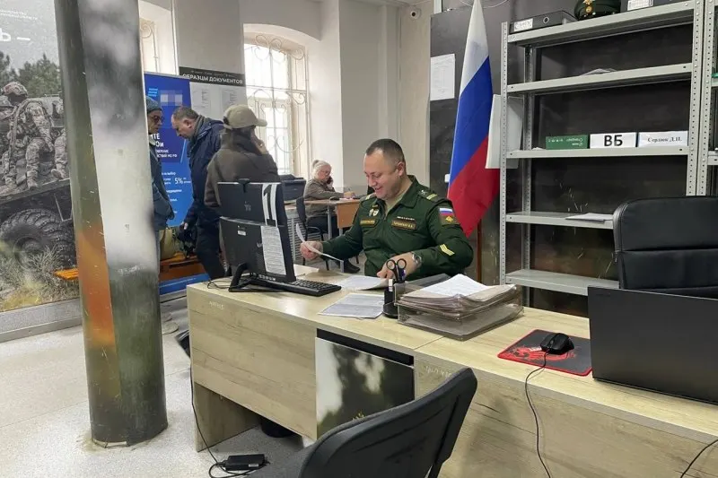 Официальные лица опровергли слухи о масштабной мобилизации, заявив, что страна продолжает функционировать в рамках действующей контрактной системы.