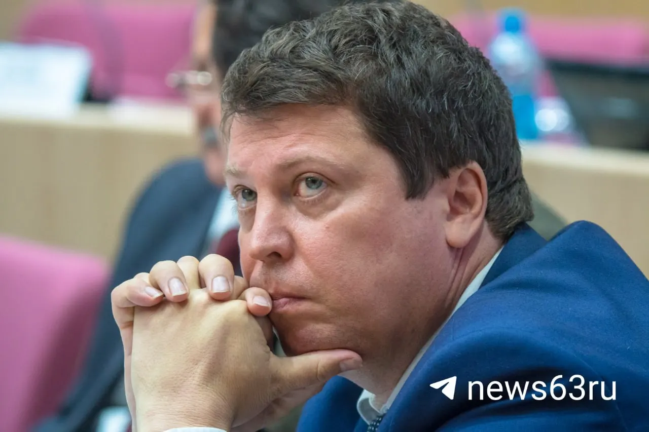 Административный иск об отмене регистрации Михаила Матвеева подан зарегистрированным кандидатом Анастасией Саранцевой по Промышленному одномандатному округу №163; заседание назначено на 12 августа в Самарском областном суде.