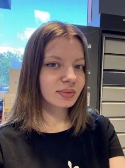 Екатерина Харчалина пропала 3 сентября; местонахождение неизвестно уже четвертые сутки. В поиске принимают участие волонтёры.