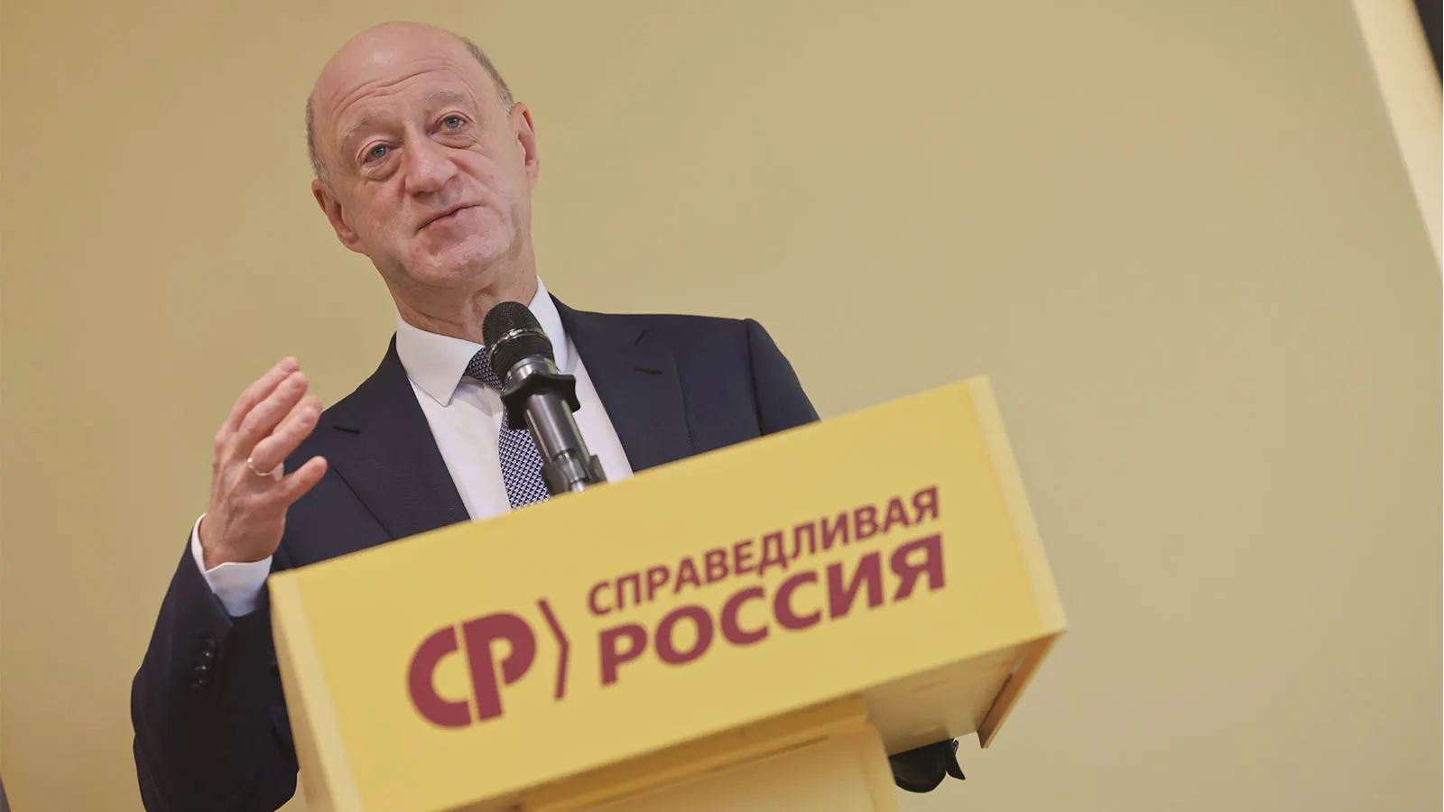 Вице-спикер Госдумы может возглавить партию; обсуждаются варианты руководства и формирования будущей фракции в Госдуме.