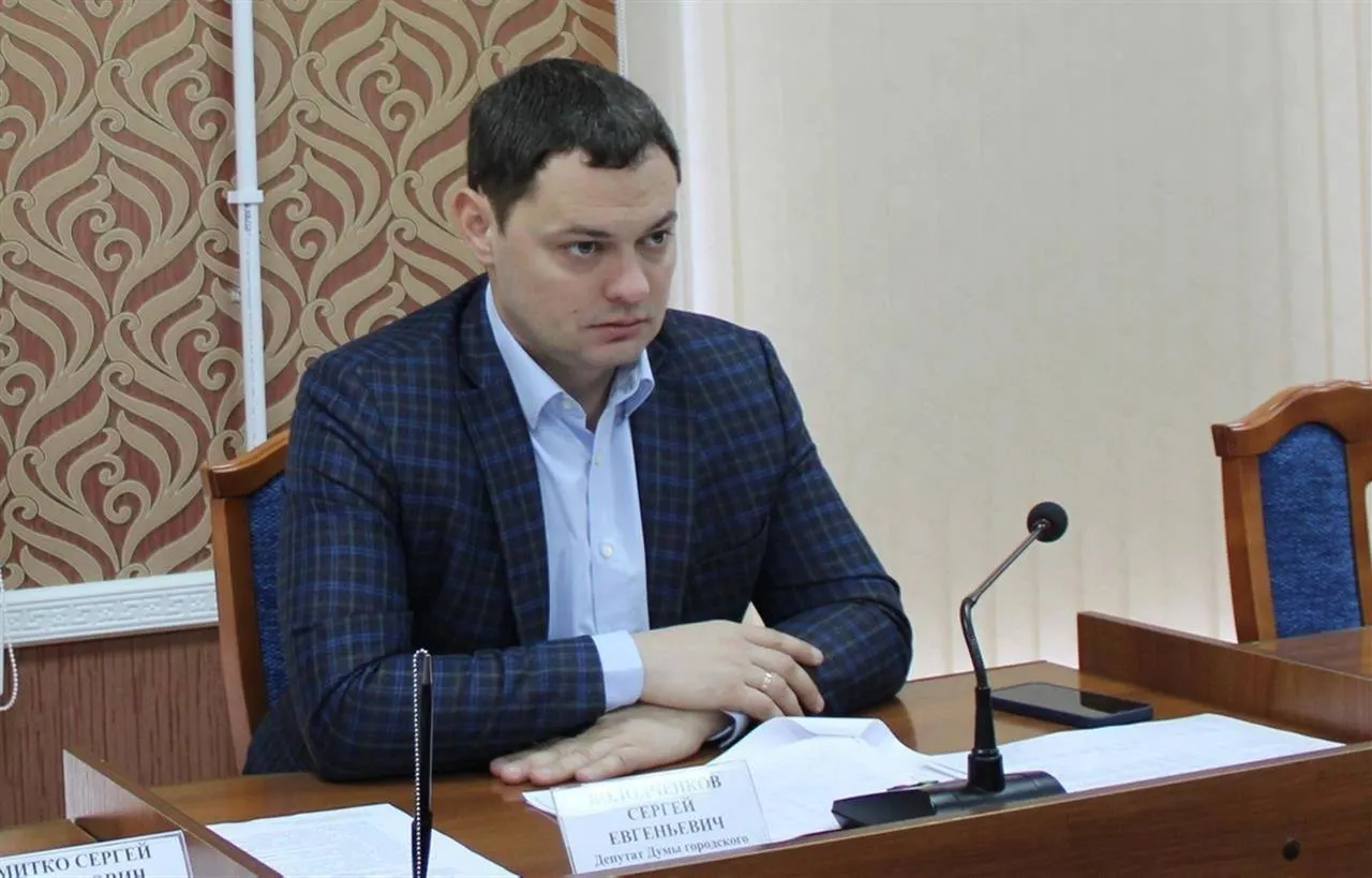Губернатор предложил Сергею Володченкову занять пост после выборов; кандидат возглавляет Сызрань с 2025 года, ранее работал на Тяжмаше и был депутатом.
