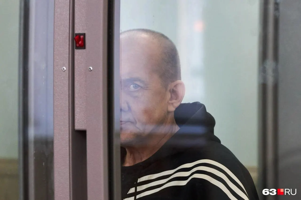 55-летний Андрей Клипенштейн приговорён к 18 годам 6 месяцам строгого режима за убийство 40-летней женщины в квартире на Пугачёвском тракте после ссоры.