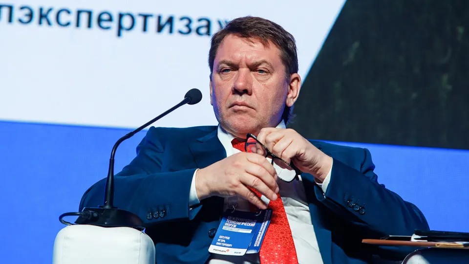 Гендиректор ФБУ «ГКЗ» задержан по подозрению в получении крупной взятки; ведется расследование, следственные действия продолжаются.
