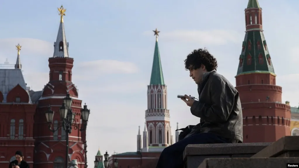 Законопроект предусматривает идентификацию несовершеннолетних в соцсетях и ограничение времени их пребывания в интернете, инициатива относится к ближайшей повестке.